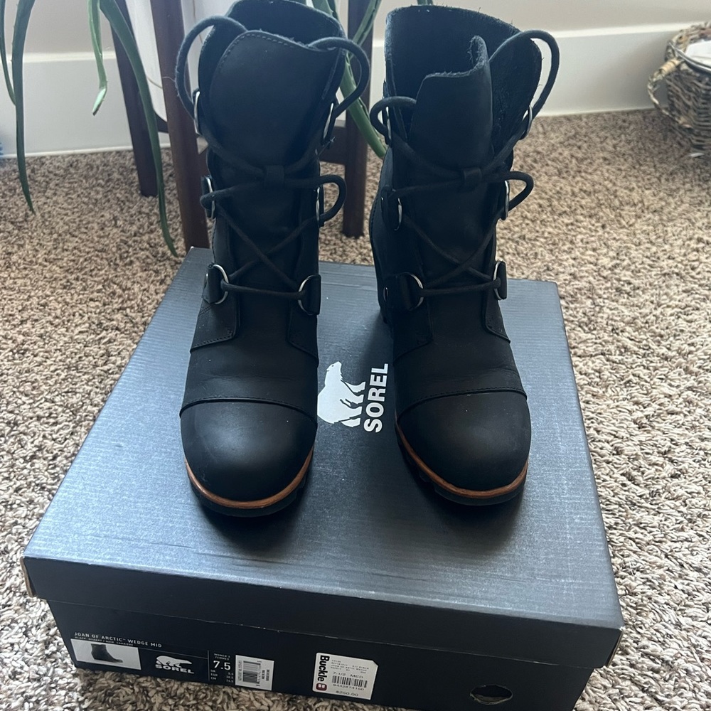 Sorel Joan of Arc boots